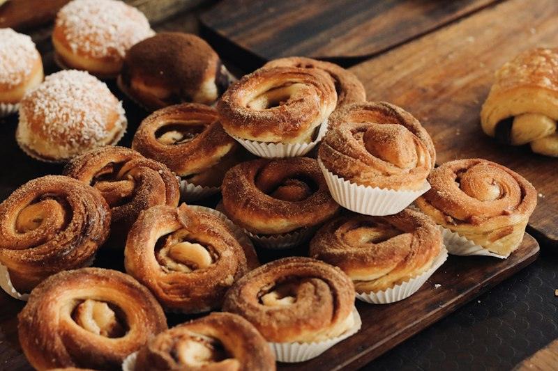 Girelle dolci su un tagliere
